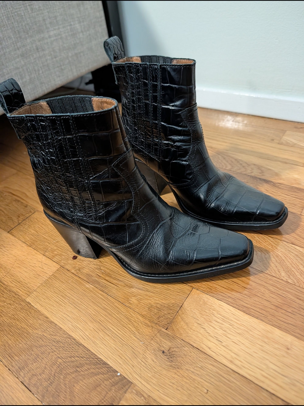GANNI Women's Black Croc-Embossed Ankle Boots 37
